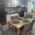 Ren Apartman *