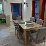 Ren Apartman Kampor