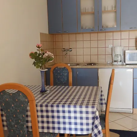 Ren Apartment