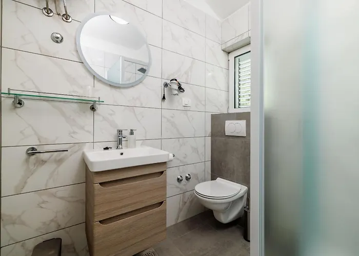 Ren Apartament Kampor